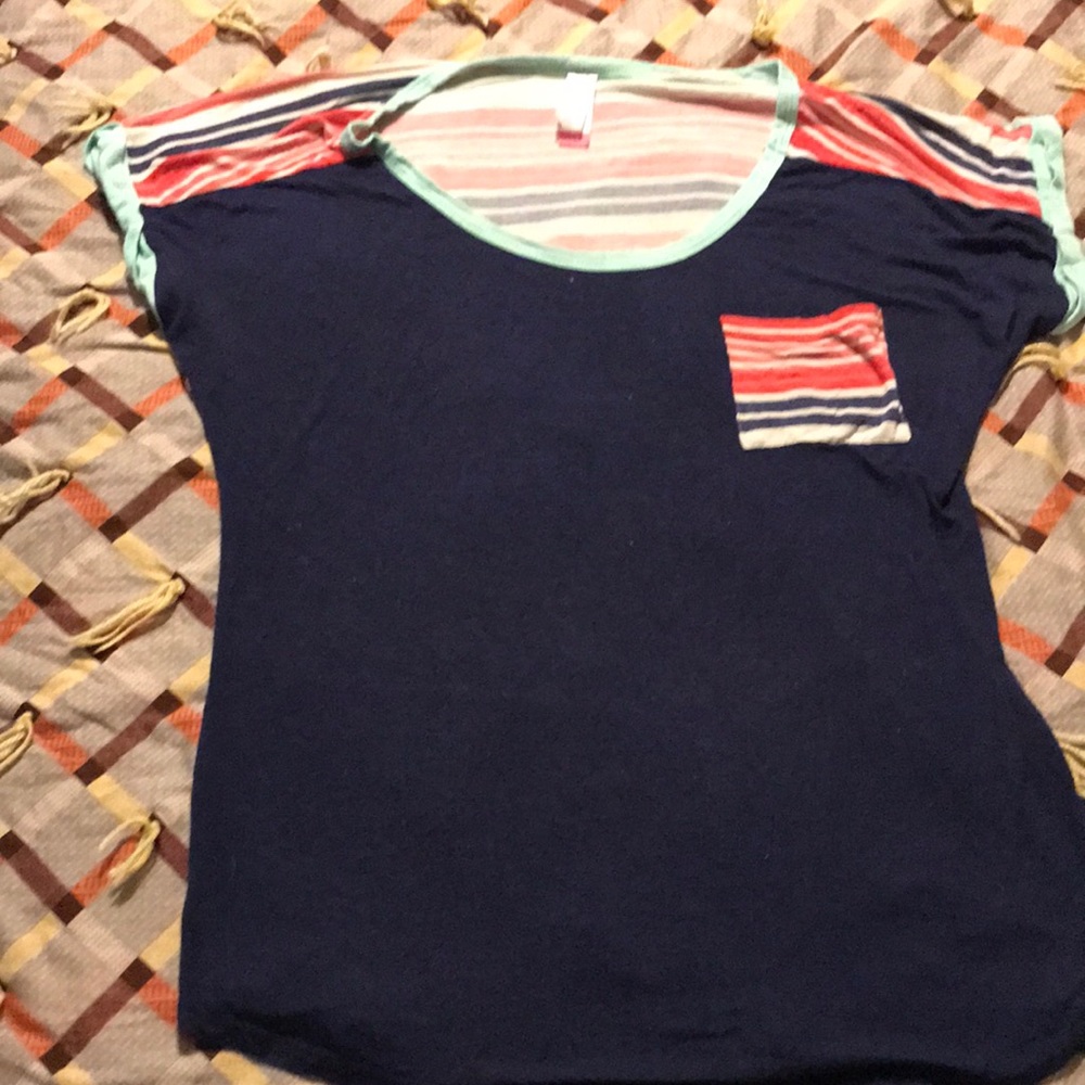Woman’s No Boundaries shirt